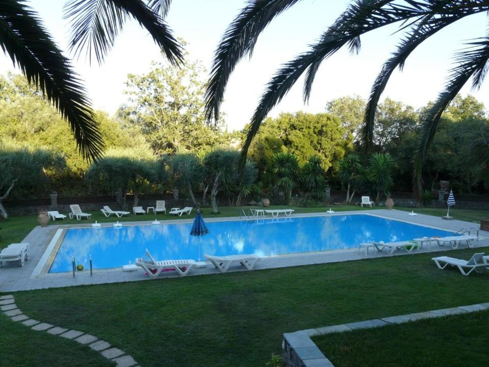 Fiori Hotel Гоувия Экстерьер фото