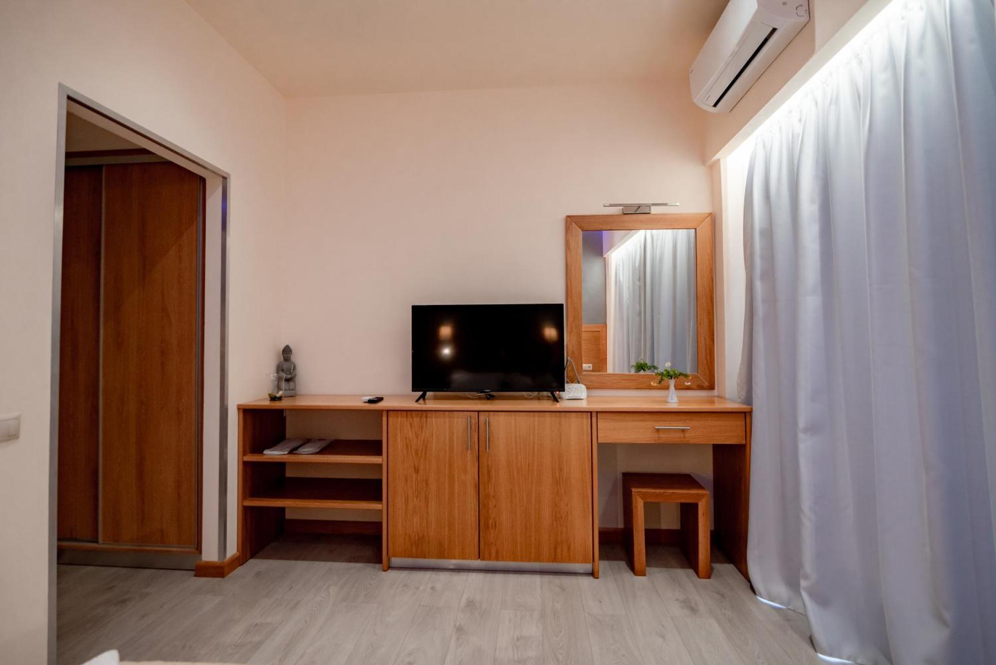 Fiori Hotel Гоувия Экстерьер фото