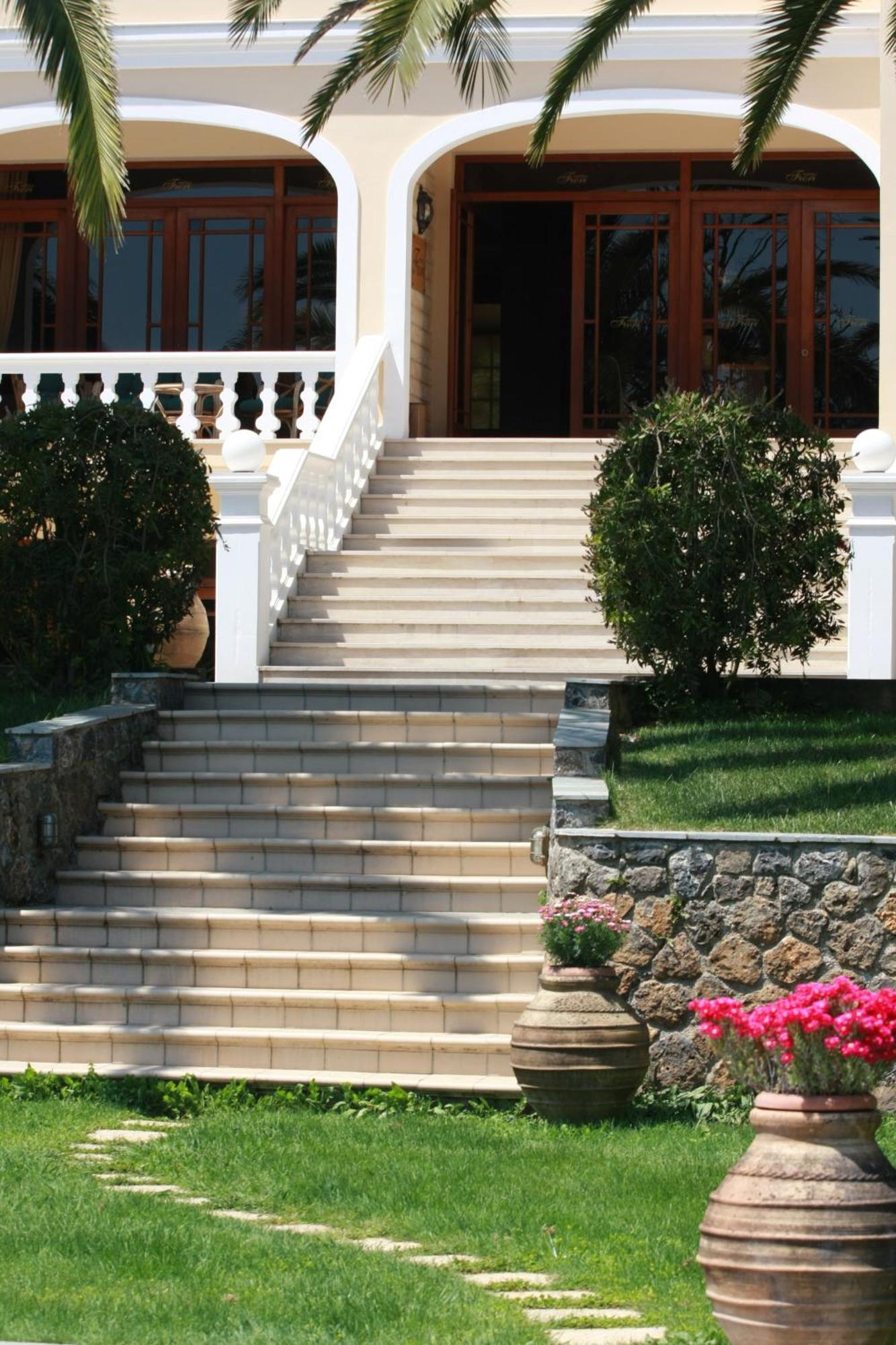 Fiori Hotel Гоувия Экстерьер фото