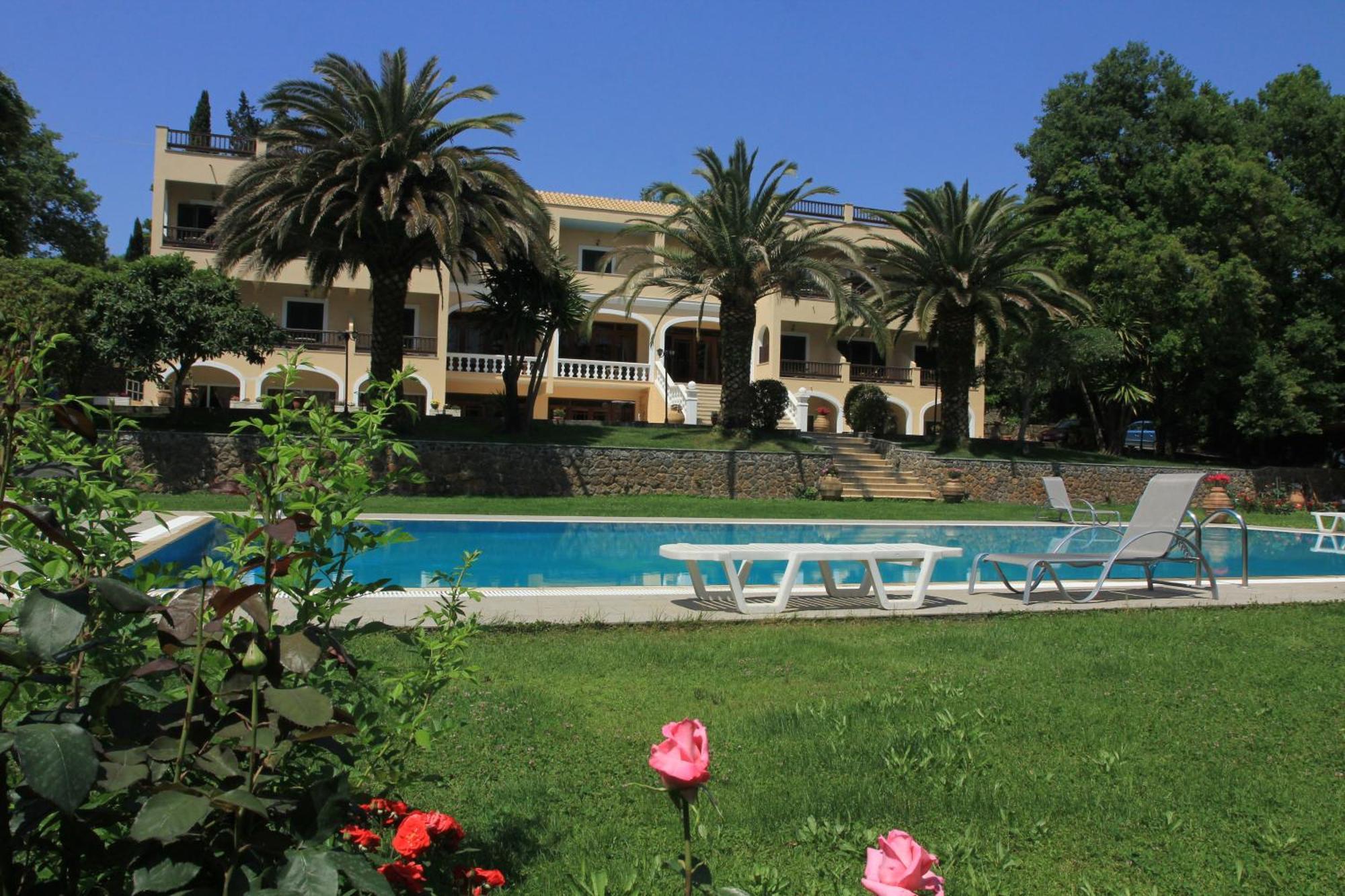 Fiori Hotel Гоувия Экстерьер фото
