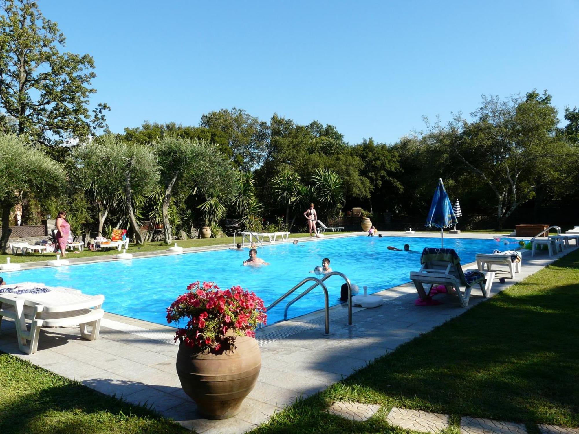 Fiori Hotel Гоувия Экстерьер фото